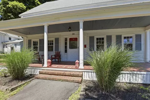 Exterior - 39 Main St, Saugus, MA 01906 photo 4 of 4