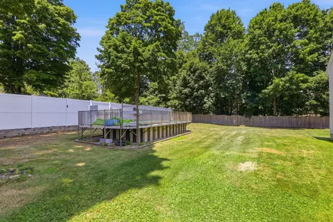 Exterior - 39 Main St, Saugus, MA 01906 photo 3 of 4