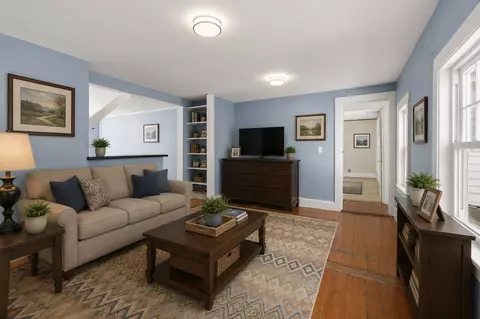 Living - 39 Main St, Saugus, MA 01906 photo 5 of 6
