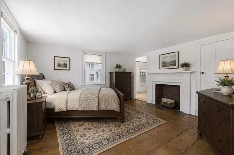 Bedroom - 39 Main St, Saugus, MA 01906 photo 2 of 8