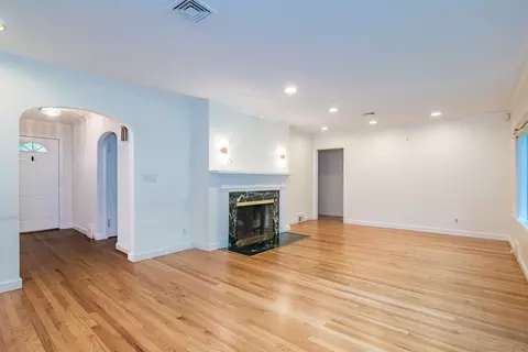 97 Overlook Dr, Springfield, MA 01118 photo 12