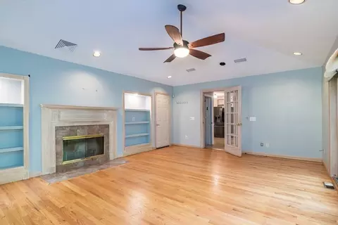 97 Overlook Dr, Springfield, MA 01118 photo 5