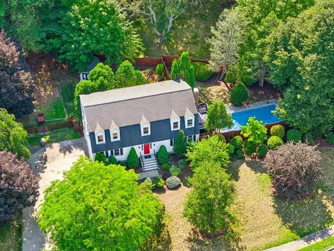 11 Crownridge Rd, Westborough, MA 01581