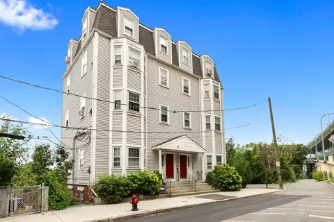 23 Chestnut St #3L, Chelsea, MA 02150
