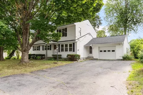 16 Hobson St, Leominster, MA 01453