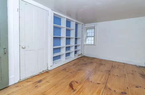 Bedroom - 6 Spring St, Amesbury, MA 01913 photo 6 of 7