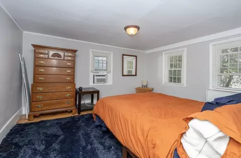 Bedroom - 6 Spring St, Amesbury, MA 01913 photo 2 of 7