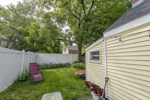 Exterior - 6 Spring St, Amesbury, MA 01913 photo 6 of 9