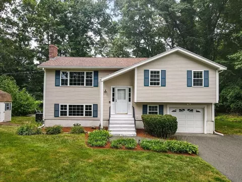 92 Lovering St, Medway, MA 02053