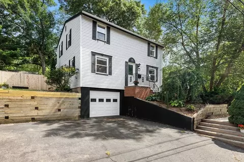 Exterior - 115 Morningside Path, Weymouth, MA 02189 photo 2 of 7