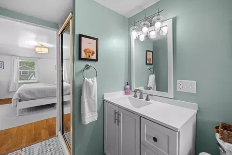 Bath - 115 Morningside Path, Weymouth, MA 02189 photo 1 of 3