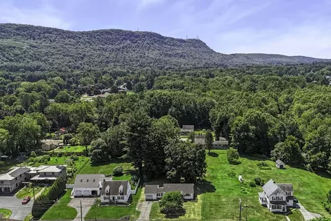 View/Area - 140 Everett St, Easthampton, MA 01027 photo 2 of 5