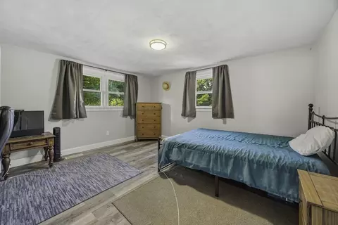 Bedroom - 140 Everett St, Easthampton, MA 01027 photo 3 of 4