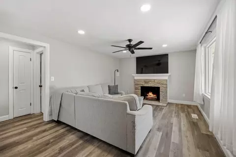 Living - 140 Everett St, Easthampton, MA 01027 photo 1 of 2