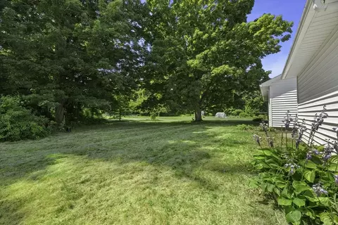 Exterior - 140 Everett St, Easthampton, MA 01027 photo 1 of 4