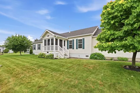 11 Carol Cir, Westfield, MA 01085