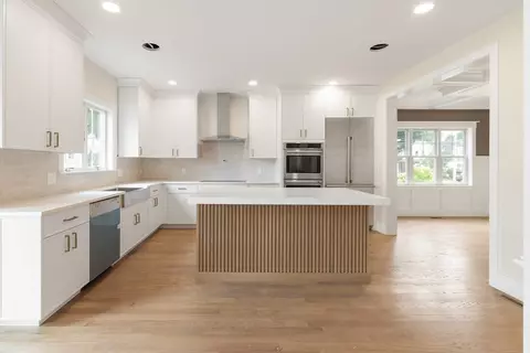 54 Hawthorn Ave, Needham, MA 02492 photo 6