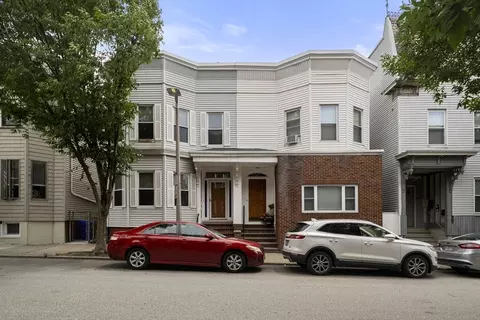 106 H St, Boston, MA 02127