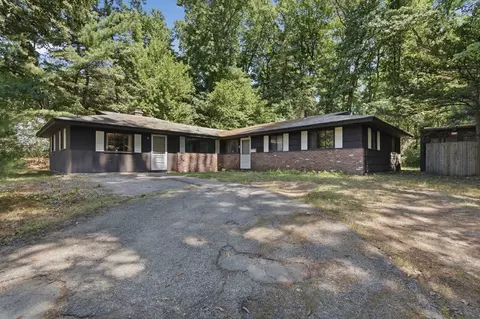 4 Porter Rd, Chelmsford, MA 01824
