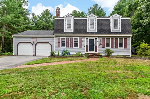8 Peter Cooper Dr, Wareham, MA 02571 photo 2