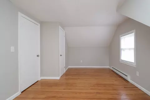 Bedroom - 83 Newhall St, Springfield, MA 01109 photo 4 of 9