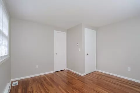 Bedroom - 83 Newhall St, Springfield, MA 01109 photo 1 of 9