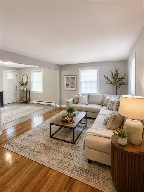 Living - 83 Newhall St, Springfield, MA 01109 photo 1 of 3