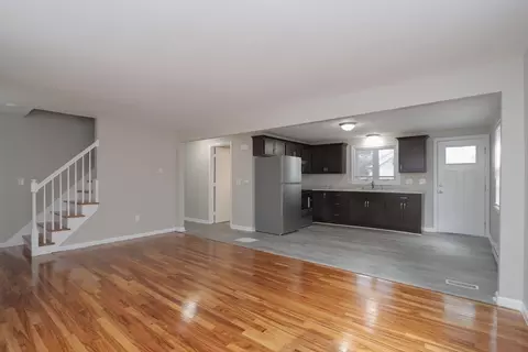 Living - 83 Newhall St, Springfield, MA 01109 photo 2 of 3