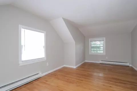 Bedroom - 83 Newhall St, Springfield, MA 01109 photo 5 of 9