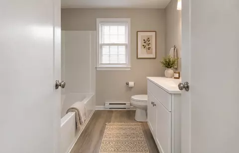 Bath - 83 Newhall St, Springfield, MA 01109 photo 1 of 4