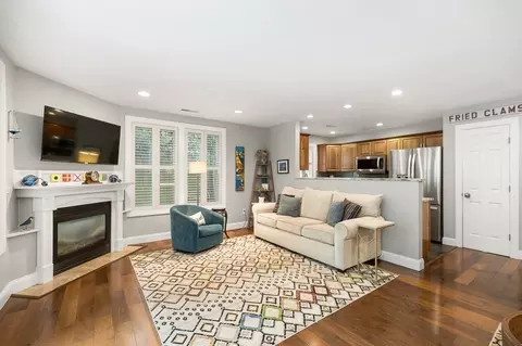 Living - 65 E Main St #3, Gloucester, MA 01930 photo 1 of 1