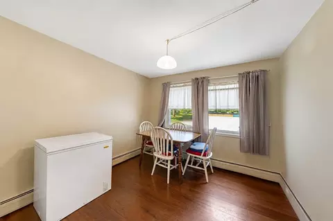 Dining - 48 Manor Ct #48, Springfield, MA 01118 photo 1 of 2