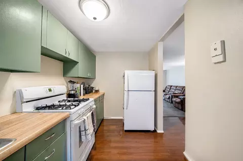 Kitchen - 48 Manor Ct #48, Springfield, MA 01118 photo 2 of 2