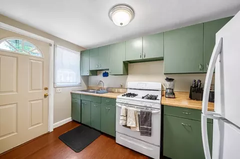 Kitchen - 48 Manor Ct #48, Springfield, MA 01118 photo 1 of 2