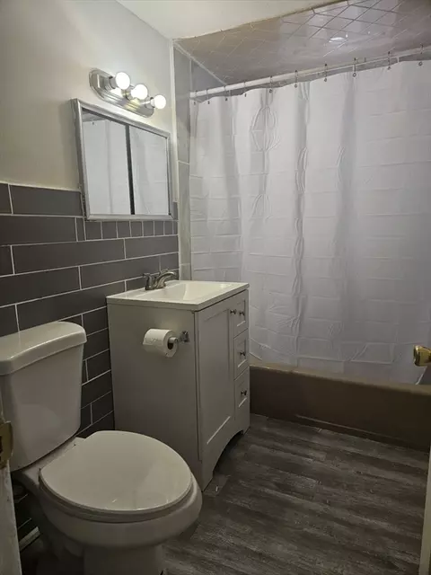 Bath - 761 Broadway, Everett, MA 02149 photo 1 of 2