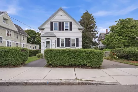 92 Broadway, Taunton, MA 02780