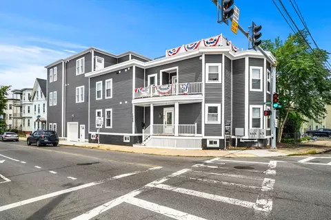 1088 Saratoga St #3, Boston, MA 02128
