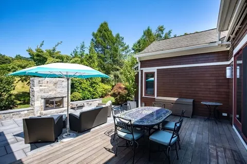Exterior - 2 Black Rock Dr, Hingham, MA 02043 photo 2 of 3