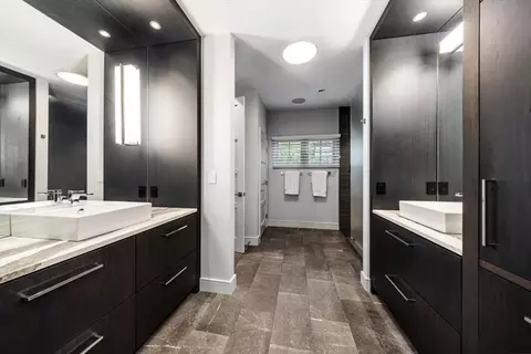 Bath - 2 Black Rock Dr, Hingham, MA 02043 photo 1 of 1