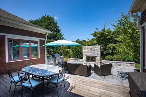 Exterior - 2 Black Rock Dr, Hingham, MA 02043 photo 3 of 3