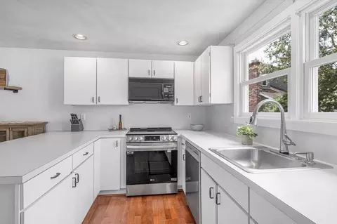 7 Carnation Cir #D, Reading, MA 01867 photo 8