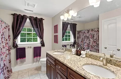 Bath - 184 Abbot St, Andover, MA 01810 photo 2 of 4
