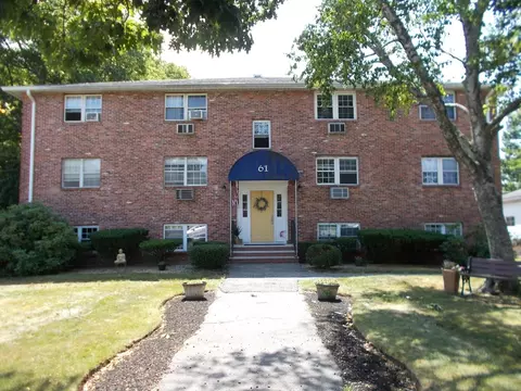 61 Storey Ave #2, Newburyport, MA 01950