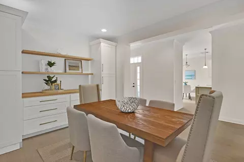 Dining - 180 Halsted Dr #180, Hingham, MA 02043 photo 3 of 3