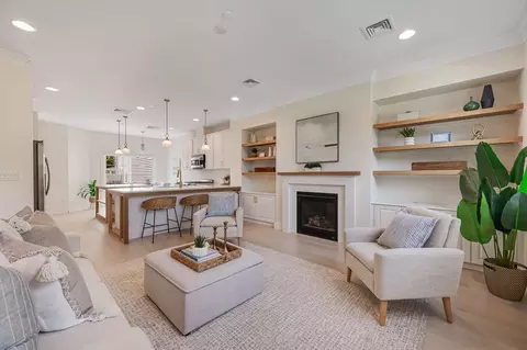 Living - 180 Halsted Dr #180, Hingham, MA 02043 photo 1 of 1