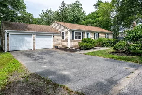 65 Elliott Rd, Centerville, MA 02632 photo 2