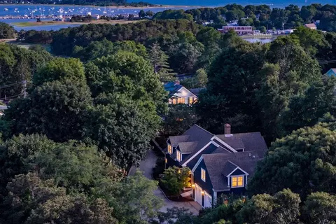 View/Area - 160 Main St, Wellfleet, MA 02667 photo 2 of 2