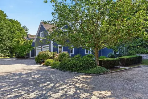 Exterior - 160 Main St, Wellfleet, MA 02667 photo 7 of 11