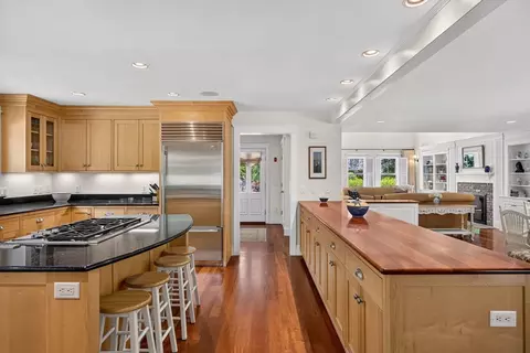 Kitchen - 160 Main St, Wellfleet, MA 02667 photo 1 of 4