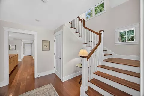 Entry Way - 160 Main St, Wellfleet, MA 02667 photo 1 of 2